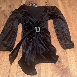 NWT Quiz Woman’s Velvet Silver Buckle Dress Size US 10